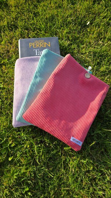 Pochette à livre format broché - velours
